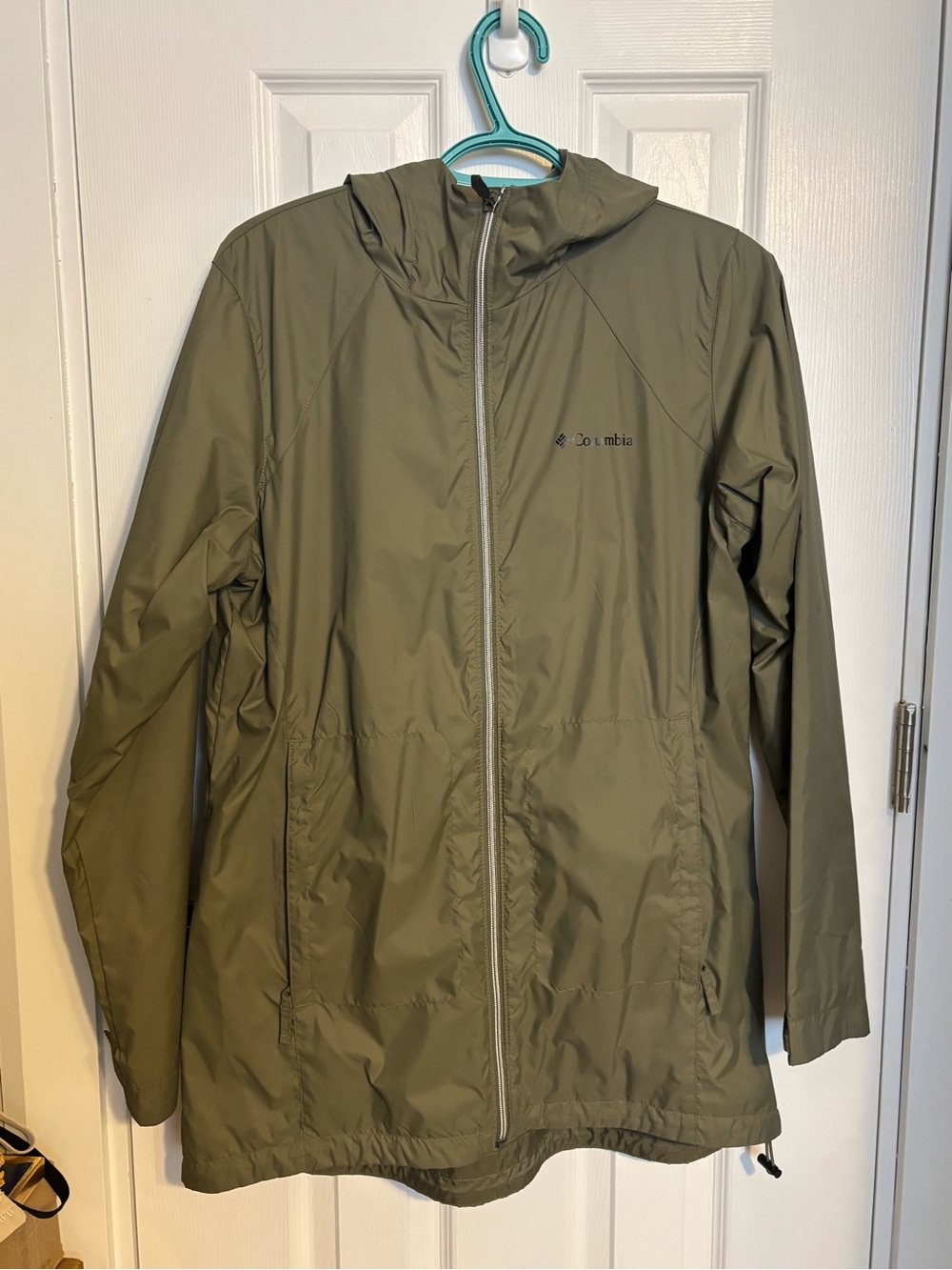 Columbia Sage Green women's Hooded Raincoat